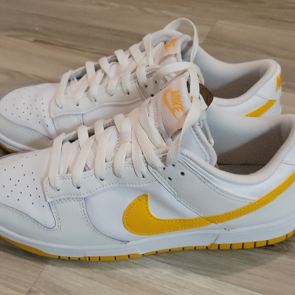 Nike Dunk  Low Sneakers White and Gold Mens